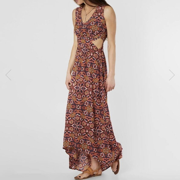 Billabong Cut out Worlds Collide Maxi Dress - Picture 1 of 11